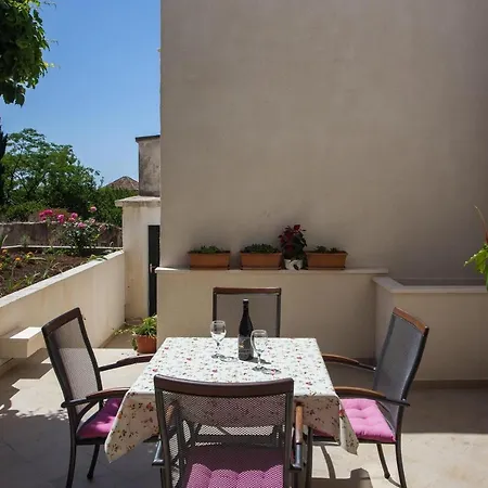 Aurelia - Duplex One-bedroom With Sea View