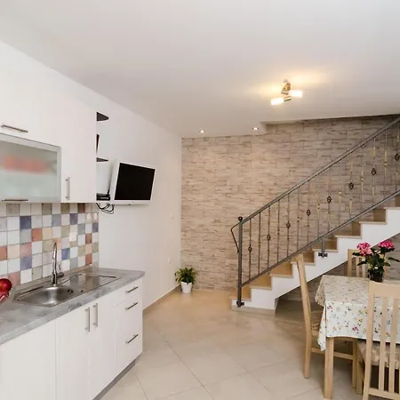 Aurelia - Duplex One-bedroom With Sea View *